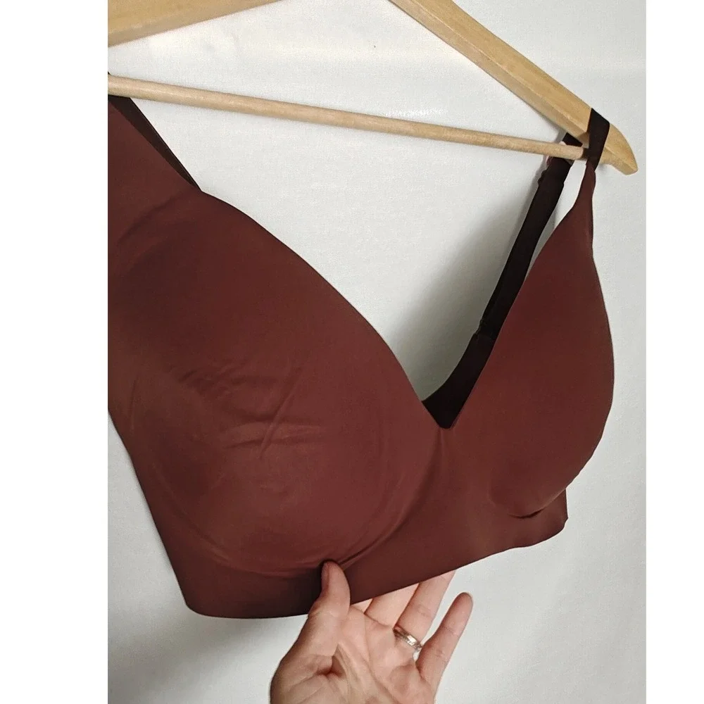 Victoria's Secret Bralette Wireless Bra Push-Up Brown Seamless Logo‎ Strap  M-DD